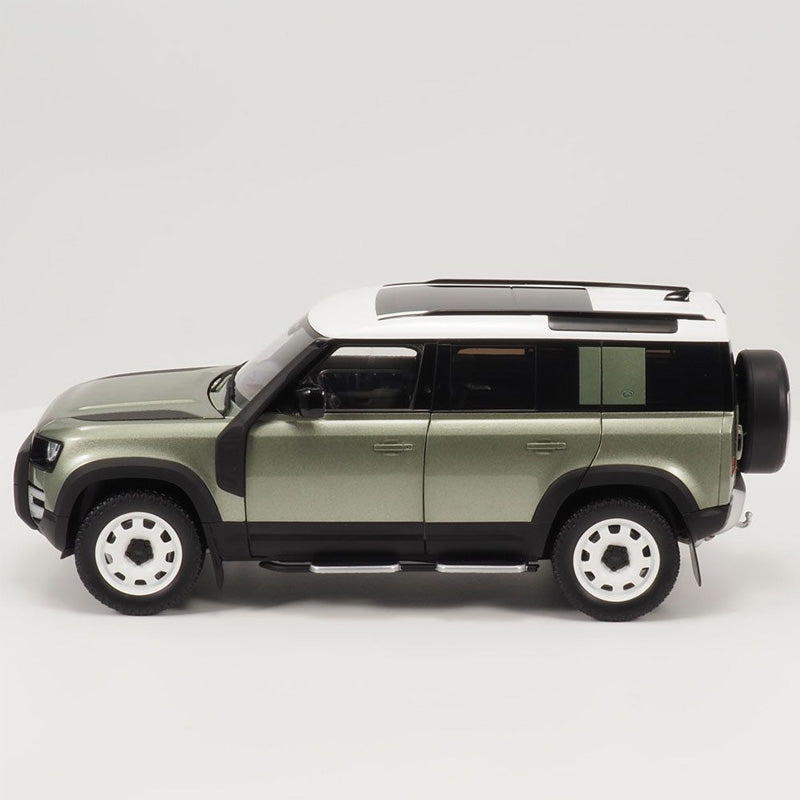Defender 110 Scale Model 1:18 - Pangea Green