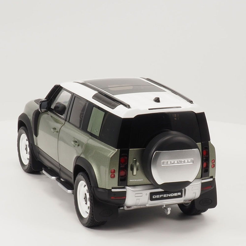 Defender 110 Scale Model 1:18 - Pangea Green