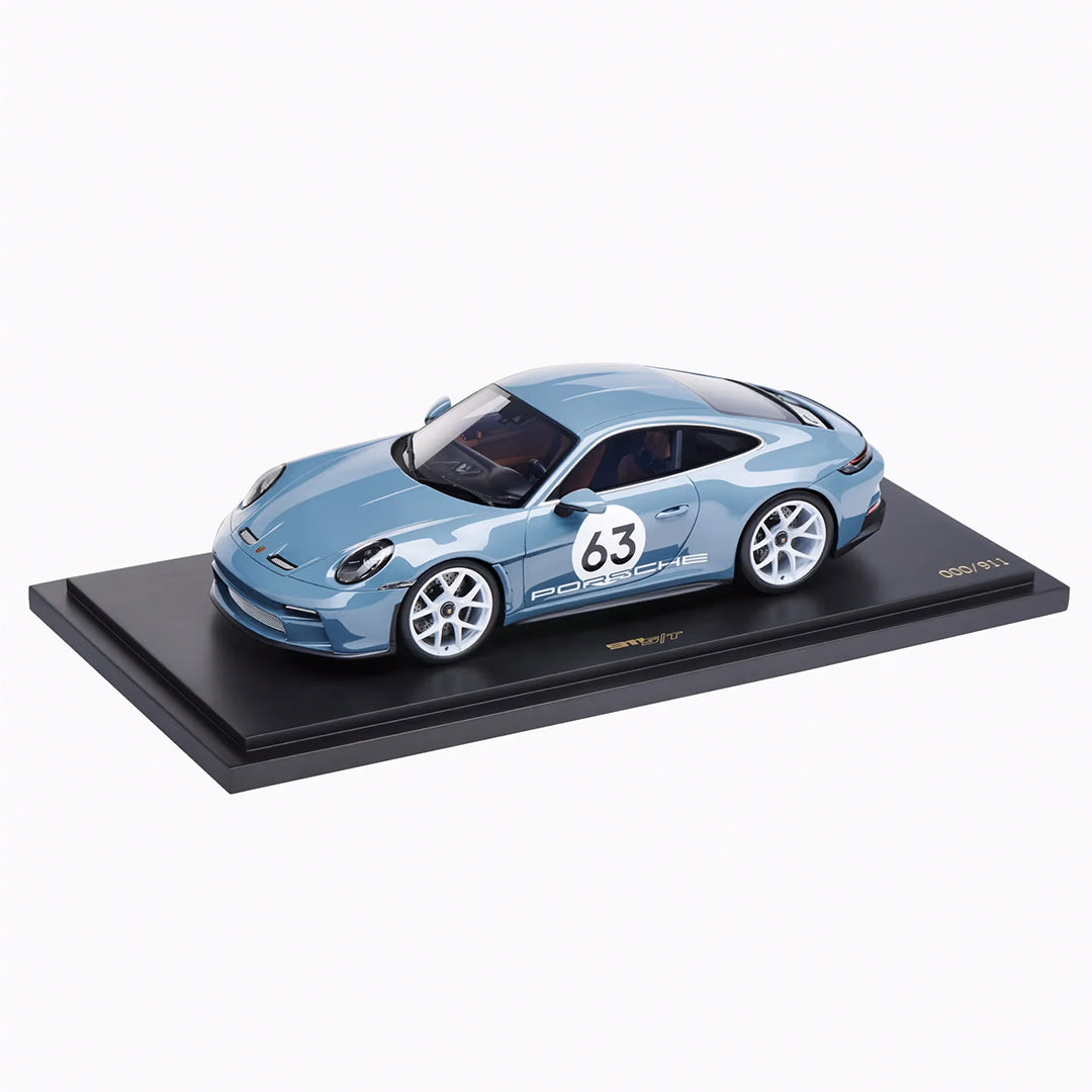 Porsche 911 S/T (992) – Limited Edition 574/911