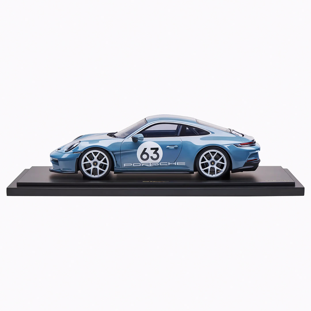 Porsche 911 S/T (992) – Limited Edition 574/911